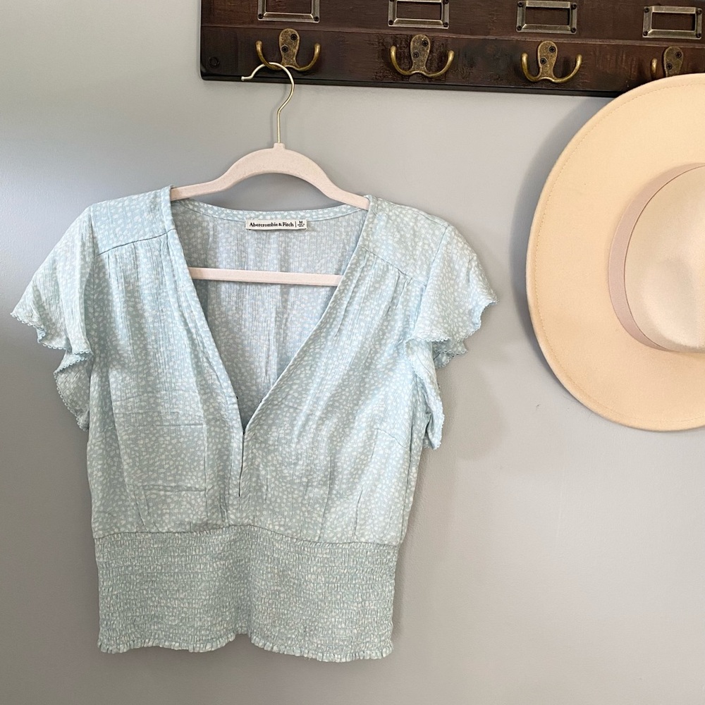 Abercrombie Smocked Waist Flutter Sleeve Blouse